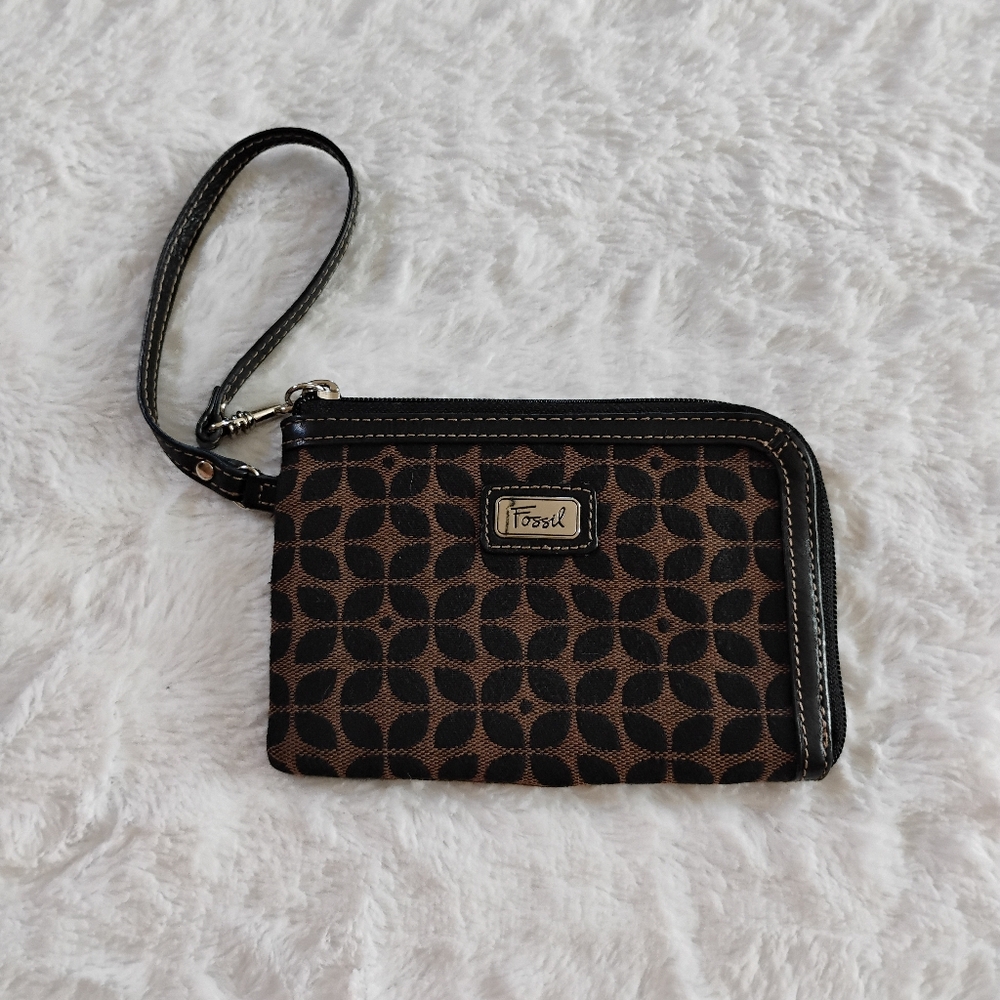 Fossil Canvas Wristlet